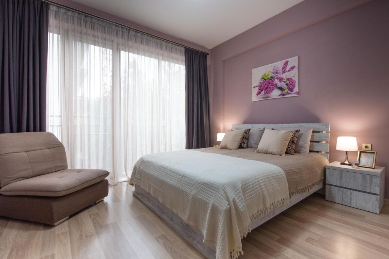 Gg Home - Cozy 2-Bedroom Apartment On Givi Kartozia Tbilisi ภายนอก รูปภาพ