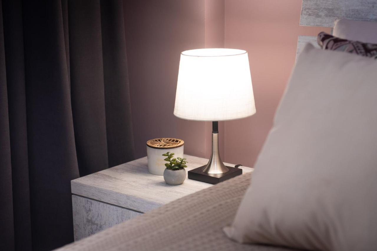 Gg Home - Cozy 2-Bedroom Apartment On Givi Kartozia Tbilisi ภายนอก รูปภาพ