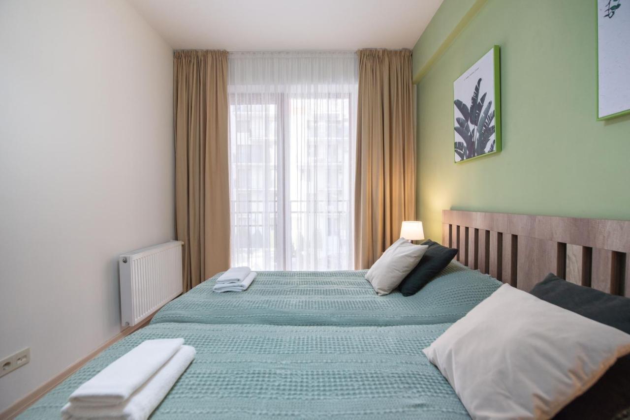 Gg Home - Cozy 2-Bedroom Apartment On Givi Kartozia Tbilisi ภายนอก รูปภาพ